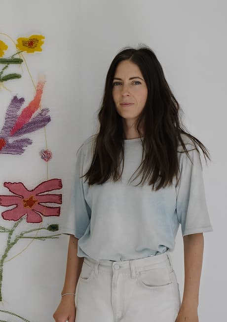 Resisting Erasure - When Form and Dye Meet in Textiles（Hannah Waldron）